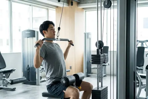ラットプルダウンのフォームイメージ